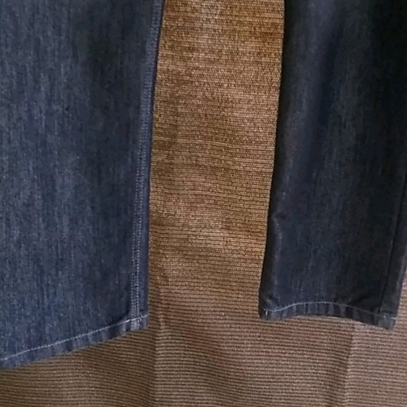 Lions Crest by English laundry jeans. - Picture 2 of 6